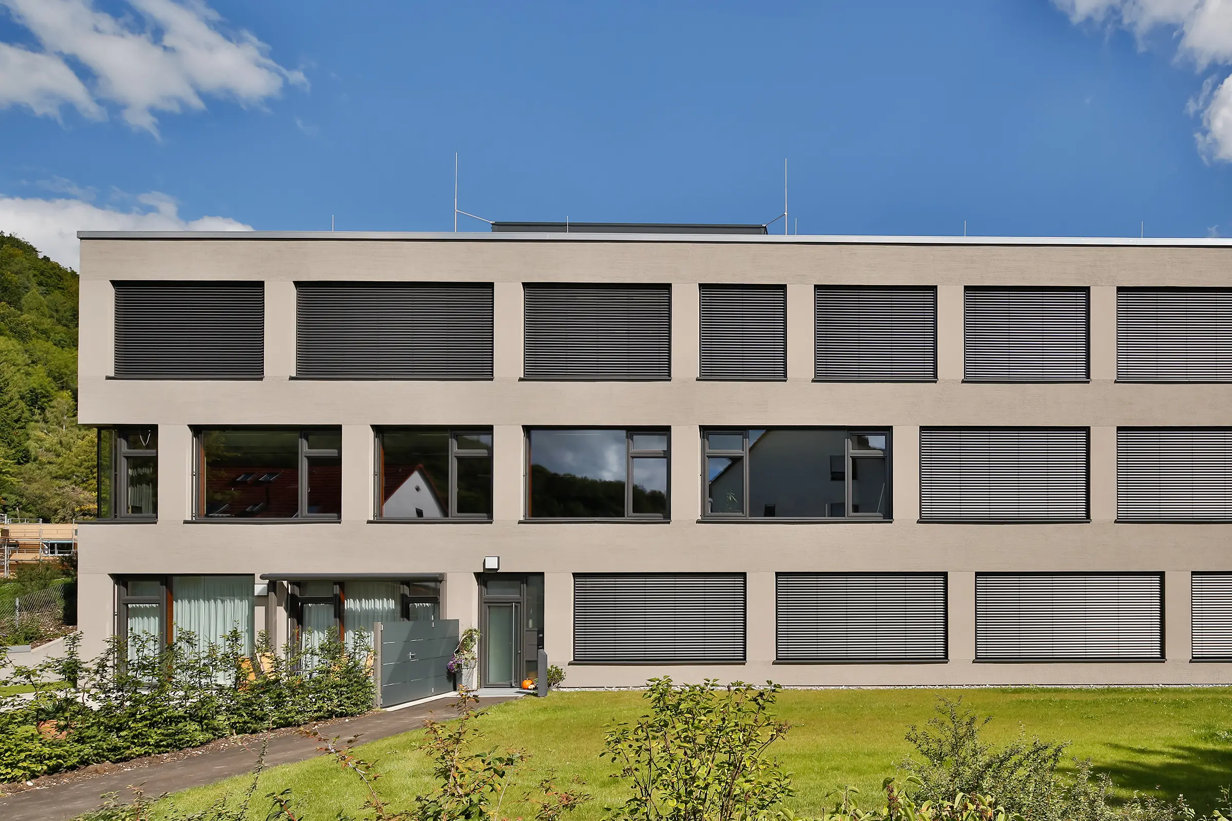 Solid masonry building finished with a StoTherm Armat Masonry facade